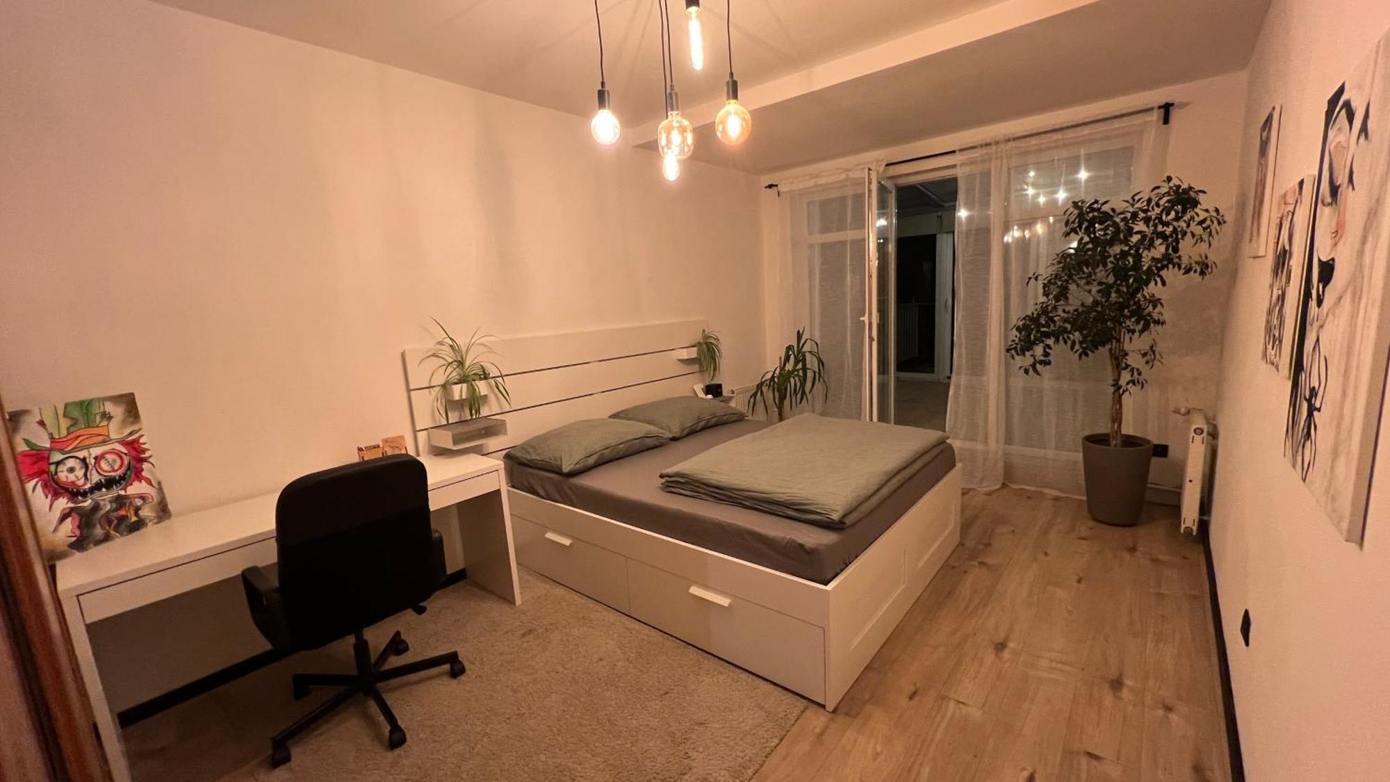 Lake Apartment, 2X Free Garage, 10 Mins To Centre Pozsony Kültér fotó